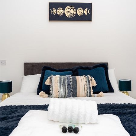 Sea Views Modern Two Bedroom Apartment ローストフト エクステリア 写真